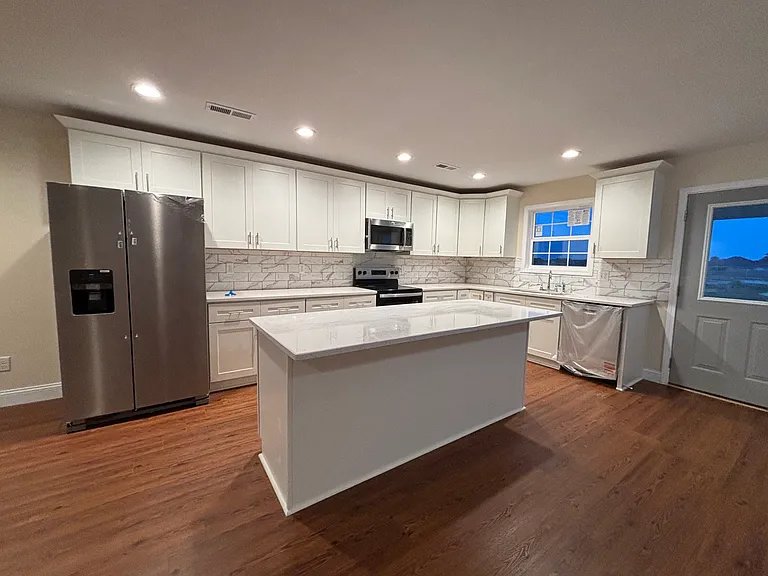 447 Cedar Hollow Dr — Photo 3