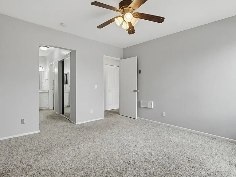 512 Sandalwood Pl — Photo 30