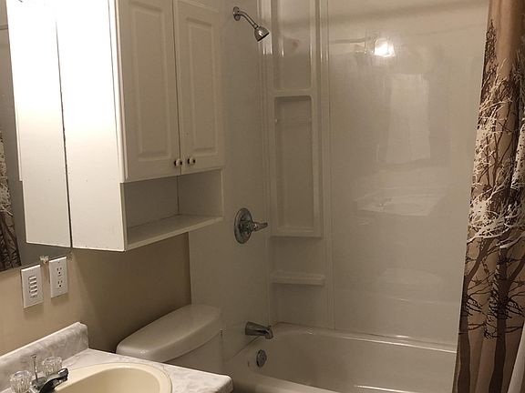 4th image of 4621 4th Ave #4