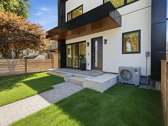 2nd image of 3018 E 19th Ave #1