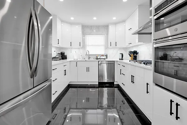 Sold by Remax Edge | media 14