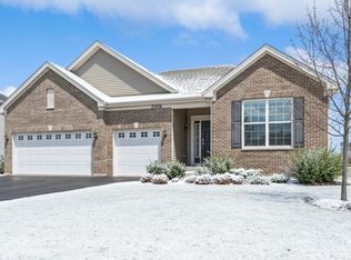 2096 Country Hills Dr, Yorkville, IL