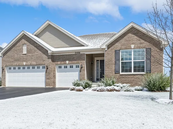 2096 Country Hills Dr, Yorkville, IL 60560