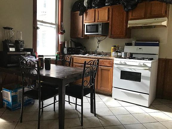 4th image of 1842 N Kedvale Ave