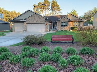 1021 Victorian Ln, Plover, WI 54467