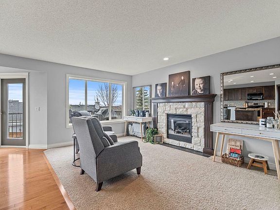 2nd image of 69 Westmount Cir