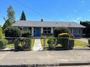 3008 Stewart Rd, Bremerton, WA 98310