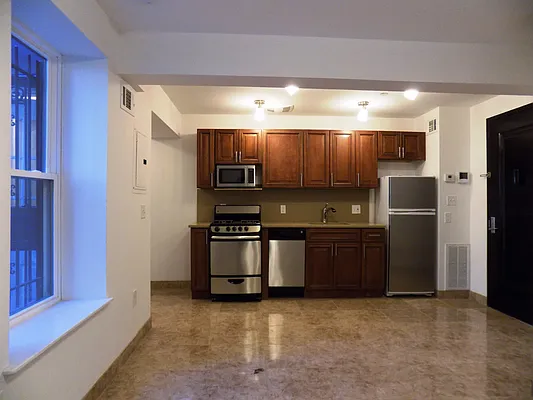 Rented by Blue Egg Realty Corp | media 12