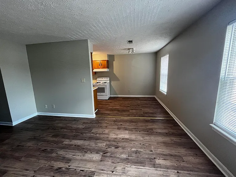 1085 N Buckman St #C1 — Photo 3