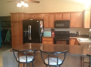 21 Alice Dr, Highland, IL