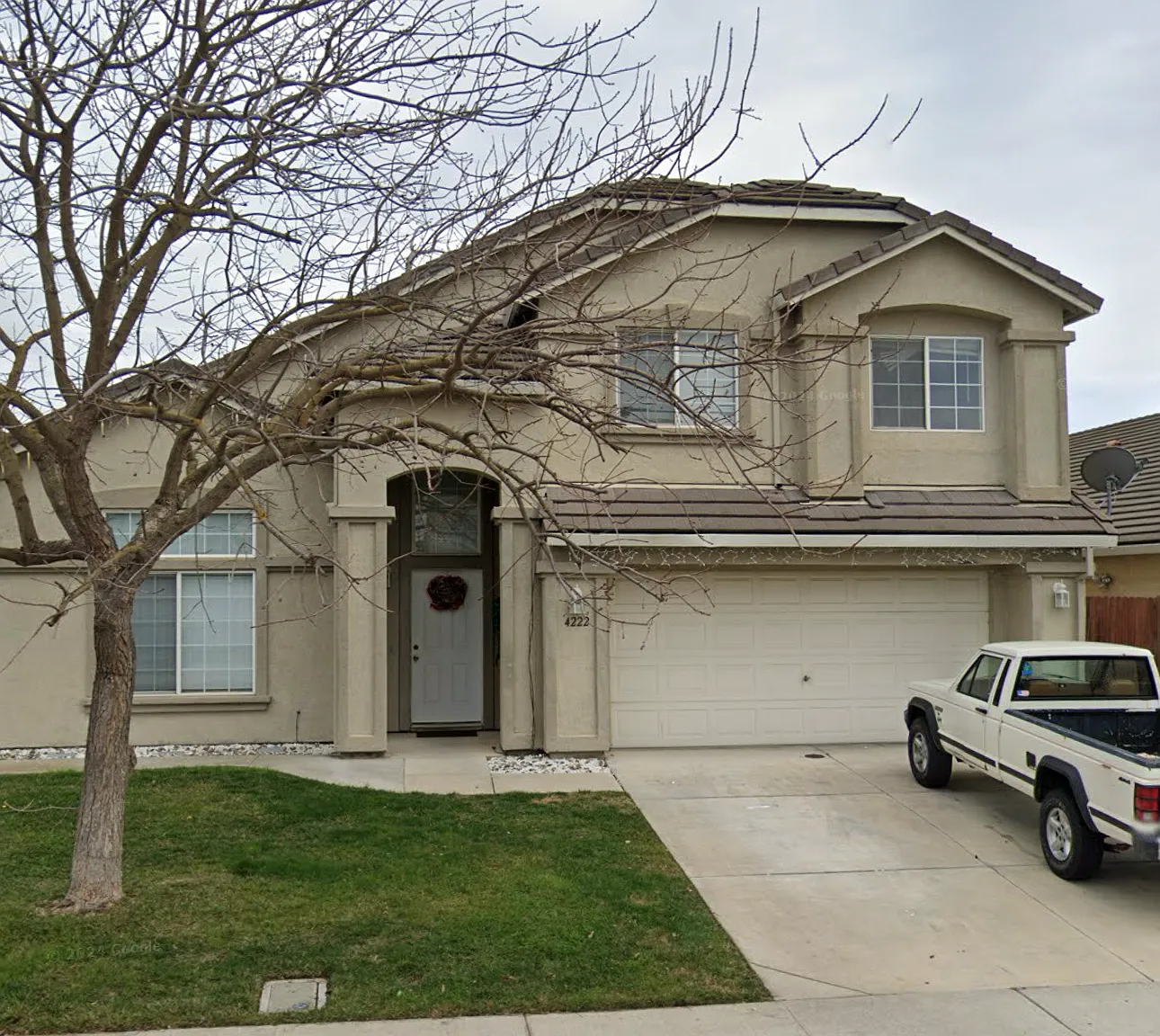 4 bed, 2.5 bath, 2130 sqft, $3,000 — Photo 1