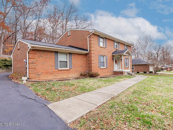 4th image of 9009 Royal Oak Dr