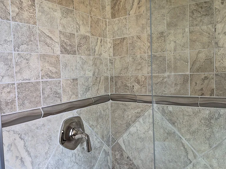 70 E 6th St #2 — Photo 24