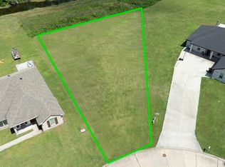 352 Galvez Ln, Houma, LA 70363