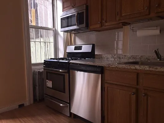 Rented by Capri Jet Realty Corp | media 1