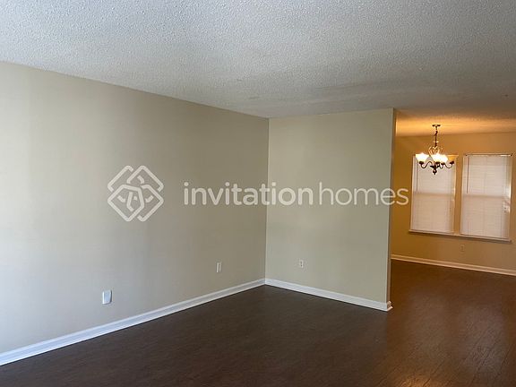 3rd image of 2954 Clipper Ct