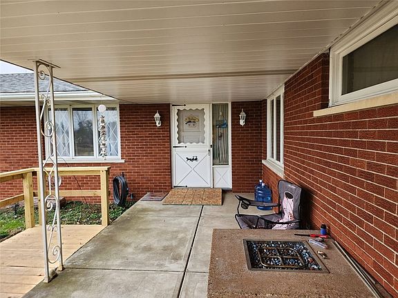 2nd image of 3419 Moonlite Dr