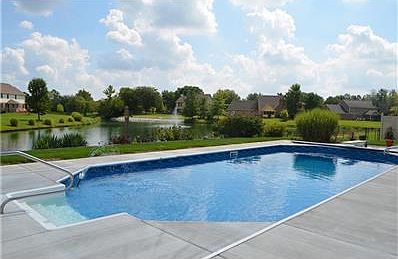 3rd image of 849 Ironwood Dr W