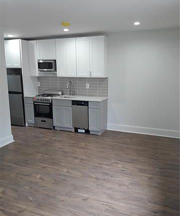 2nd image of 2720 Yates Ave