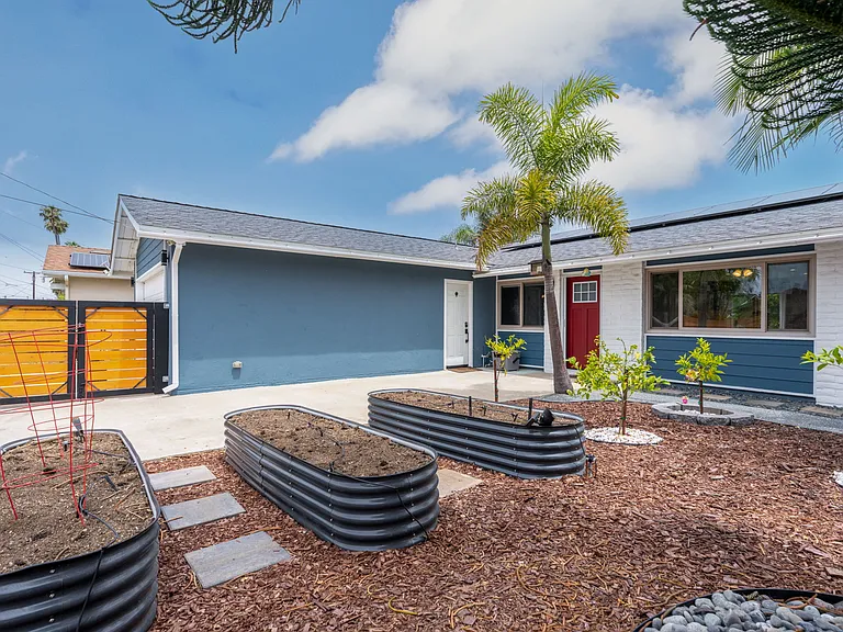 7143 Teasdale Ave — Photo 2