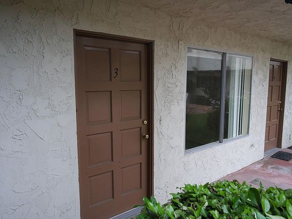3rd image of 4840 Santa Monica Ave APT 3