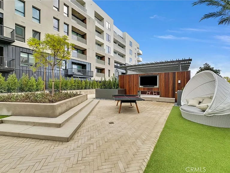 2205 Rivington — Photo 10