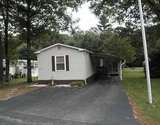 2nd image of 5 Sherwood Valley Ln