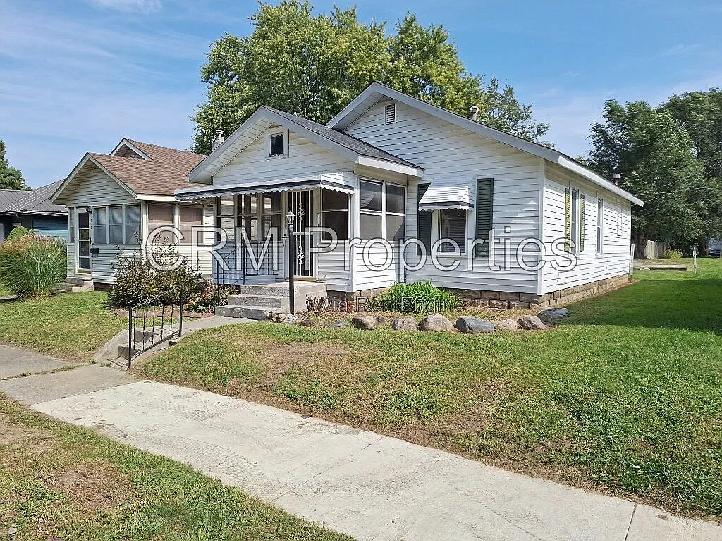 2 bed, 1.0 bath, 792 sqft, $975 — Photo 2