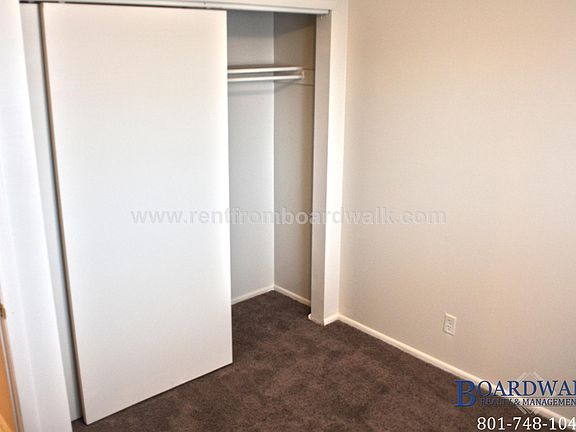 5th image of 161 E Beryl Ave