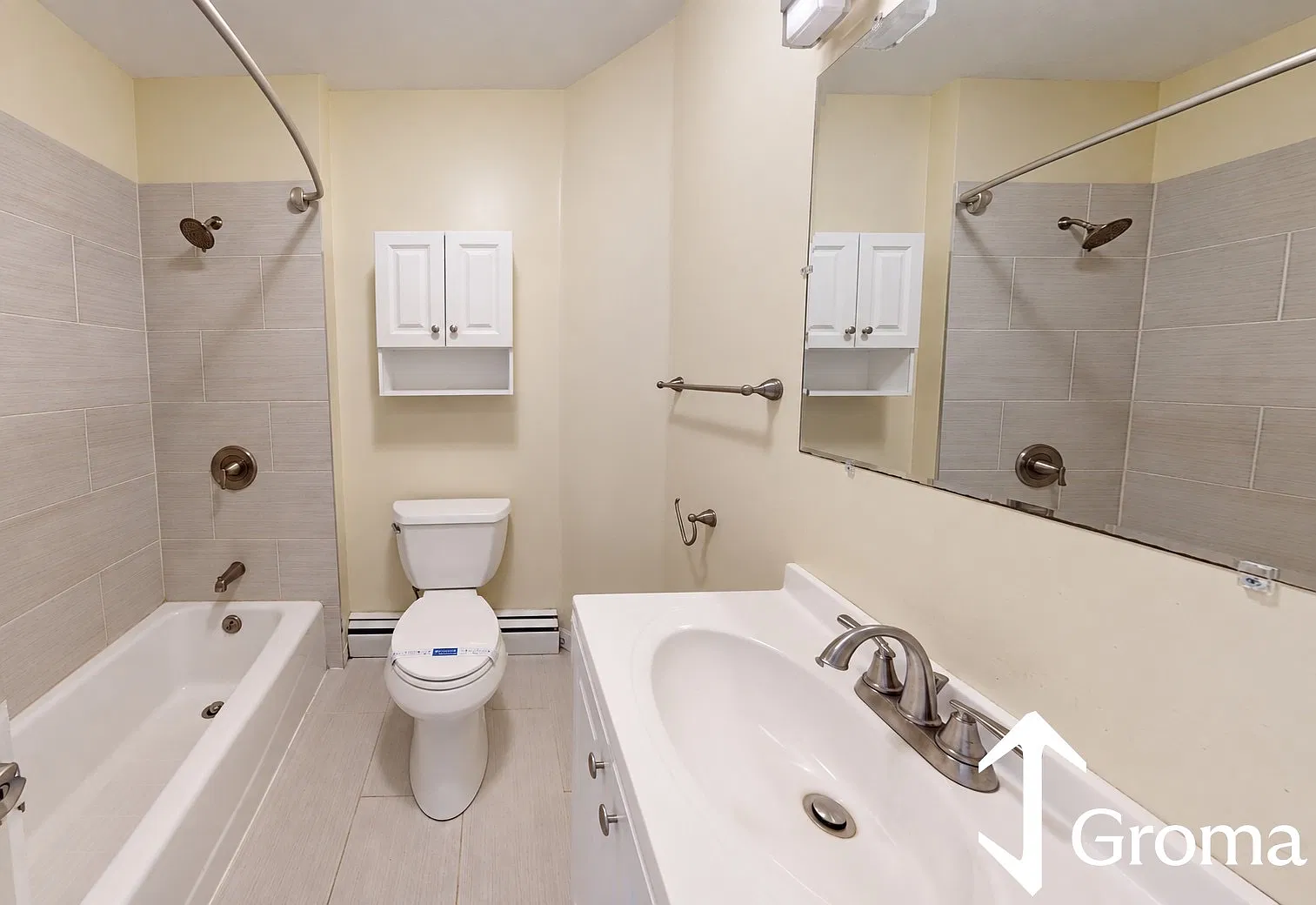 4 bed, 1421 sqft, $5,995 — Photo 1