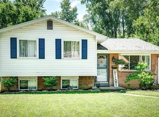 2341 Ann Dr, Toledo, OH 43613