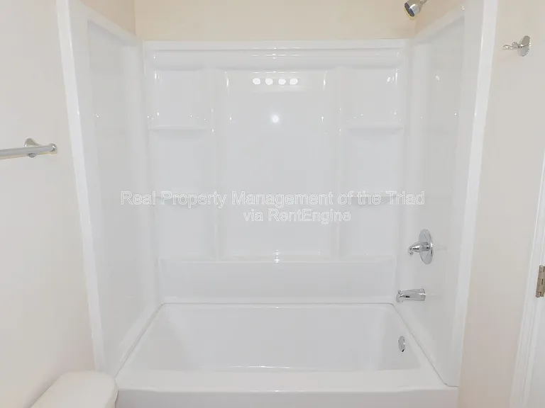 415 Hidden Brook Ln — Photo 12