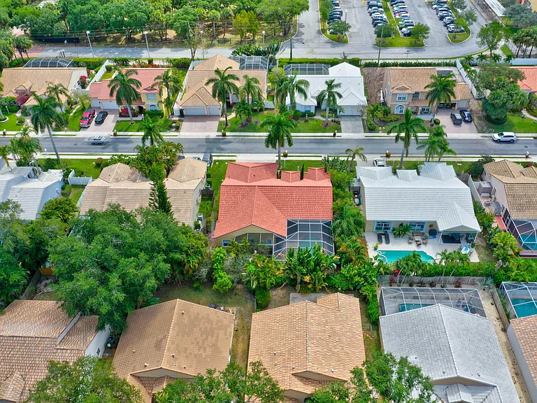 10207 Allamanda Blvd — Photo 50