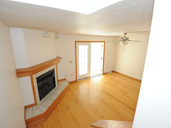 2nd image of 4139 Wood Hills Dr #C1
