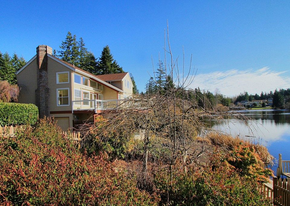1st image of 272 Lochwood Dr