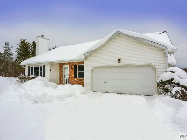 6055 Quaker Hollow Rd APT 1, Orchard Park, NY 14127