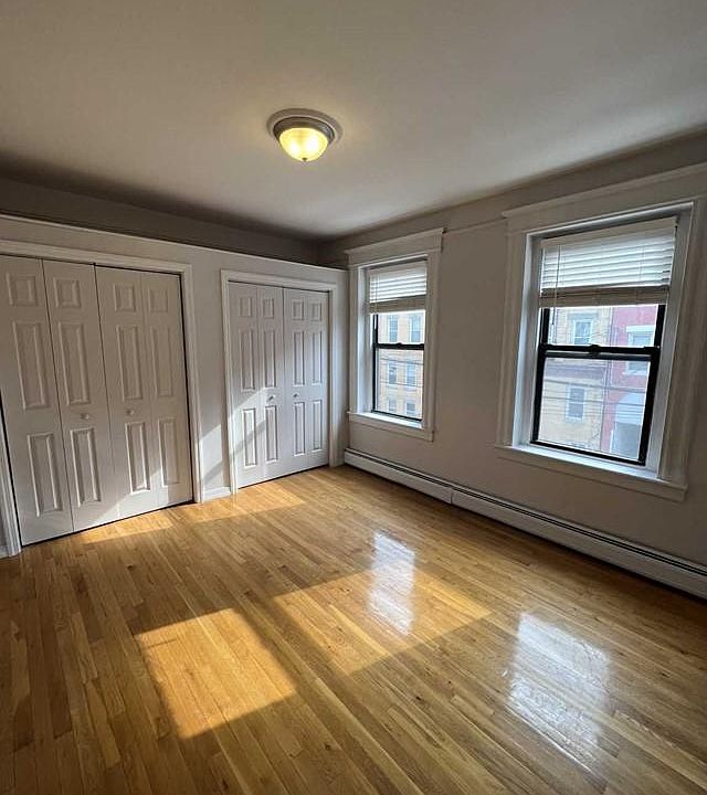 1st image of 100 Warwick St #102