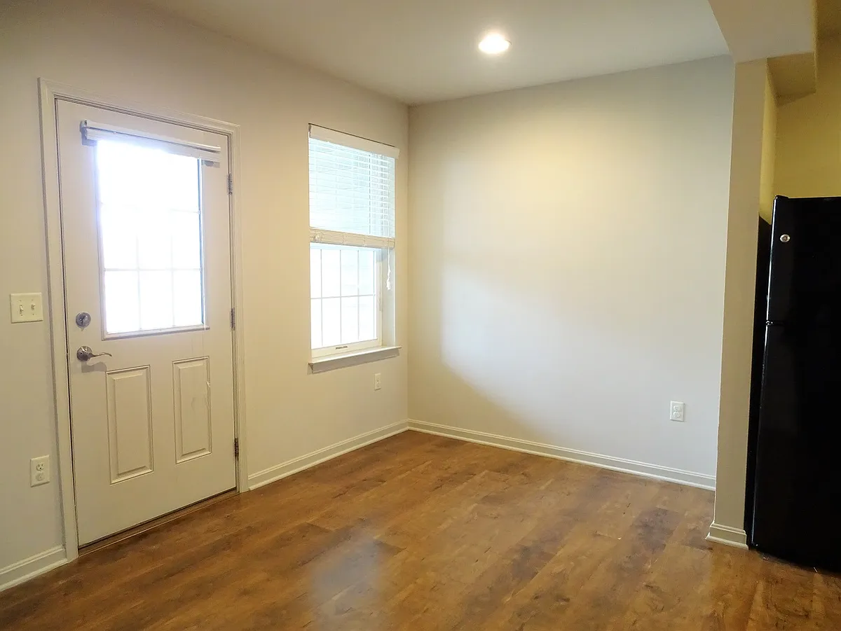 Building Photo - 103 Fulton St #7