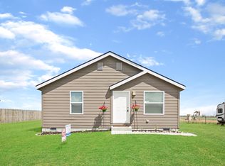 5614 Lukenbill Ave, Williston, ND 58801