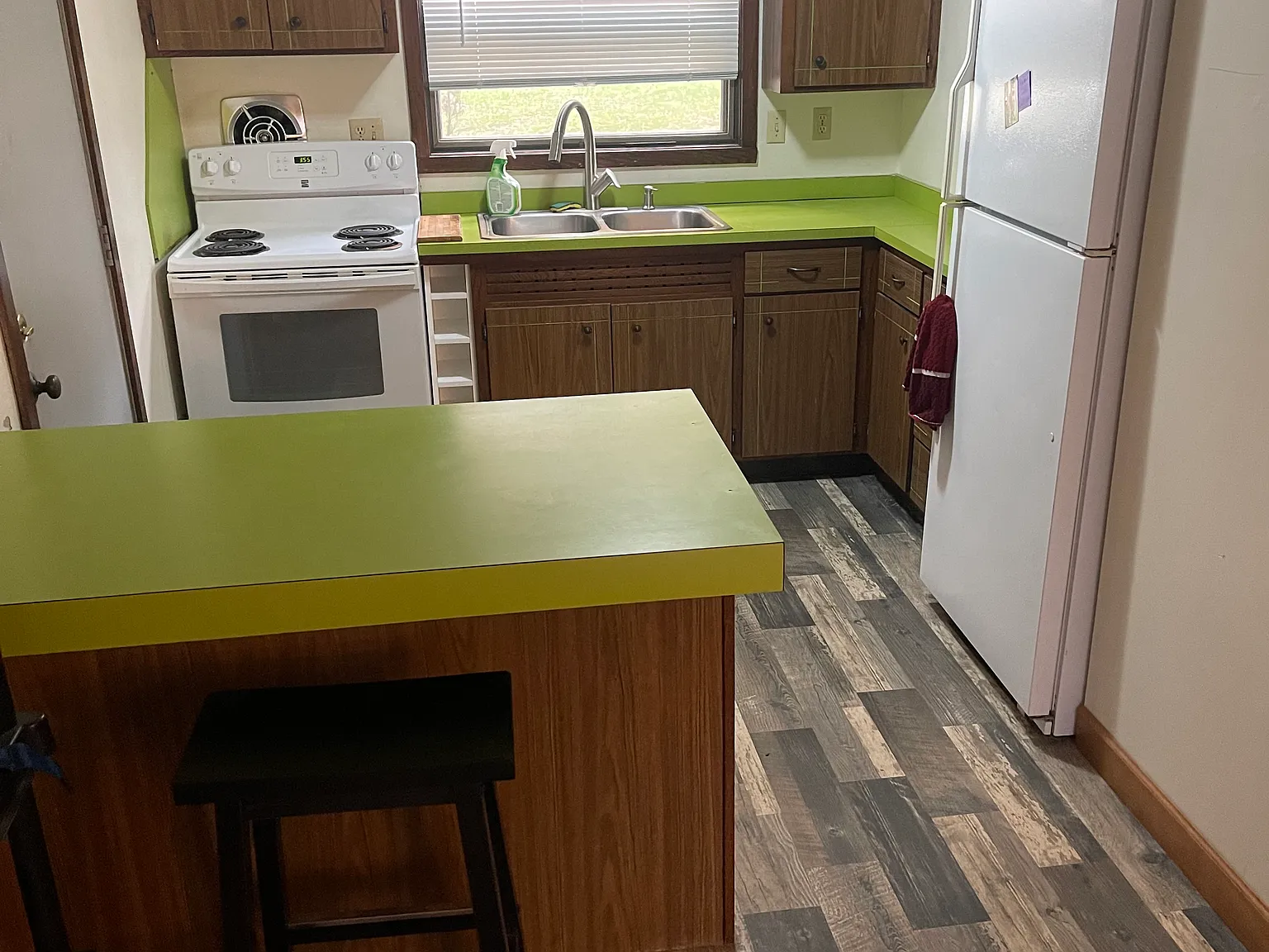 2 bed, 800 sqft, $900 — Photo 3
