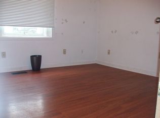 539 Reid St #B, Peterborough, ON K9H4H1