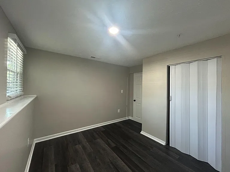 8616 Accokeek St — Photo 32