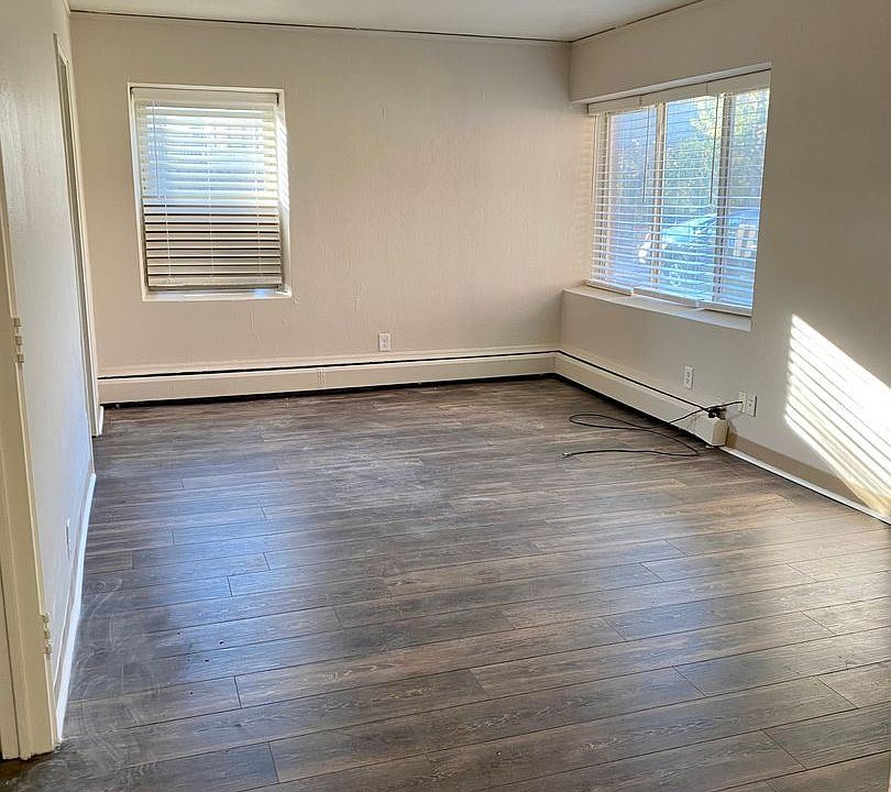1st image of 2100 Pleasant Ave #103