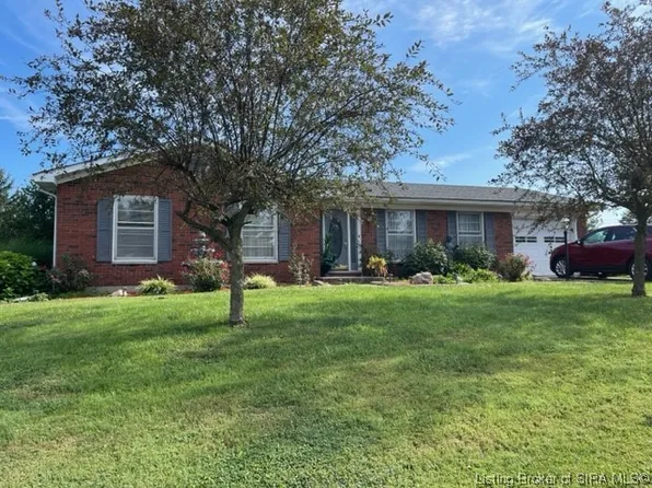 102 Hillcrest Drive, Salem, IN 47167