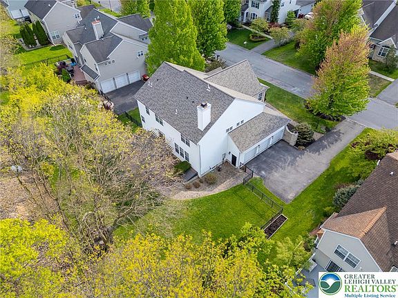 5th image of 2705 Fringe Ln