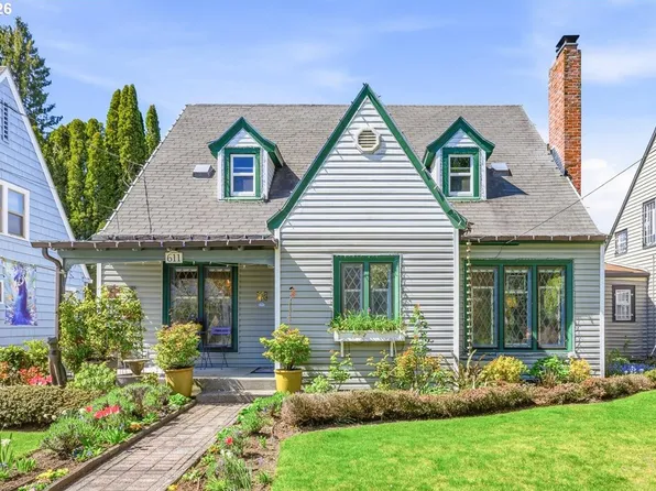 611 SE Peacock Ln, Portland, OR 97214