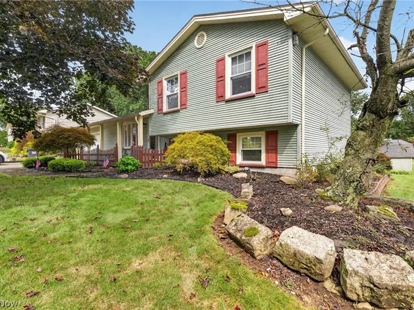 2379 Oak Trace St, Youngstown, OH 44515