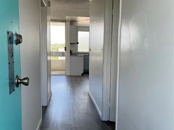 1555 Pohaku St APT B604, Honolulu, HI 96817