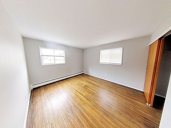 4th image of 138-154 Woodhill Dr #146-01