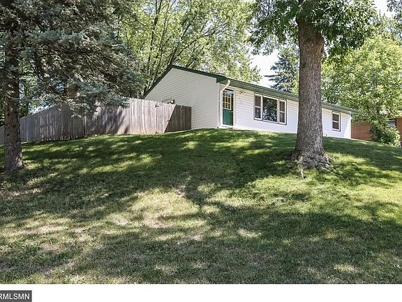 2nd image of 133 Kingston Ave